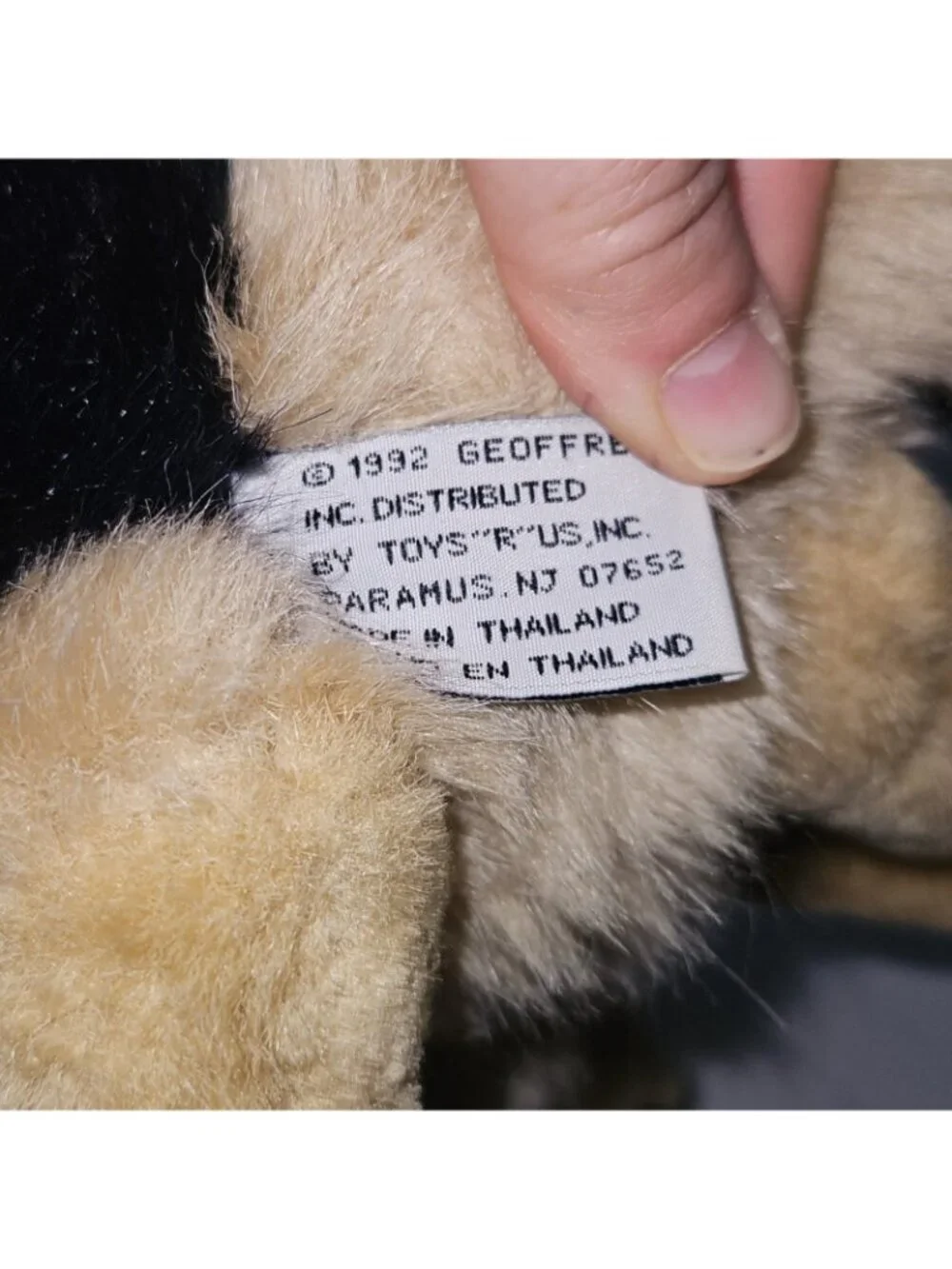 VTG 1992 Geoffrey Toys R Us Brown Black Dog Plush Realistic 11